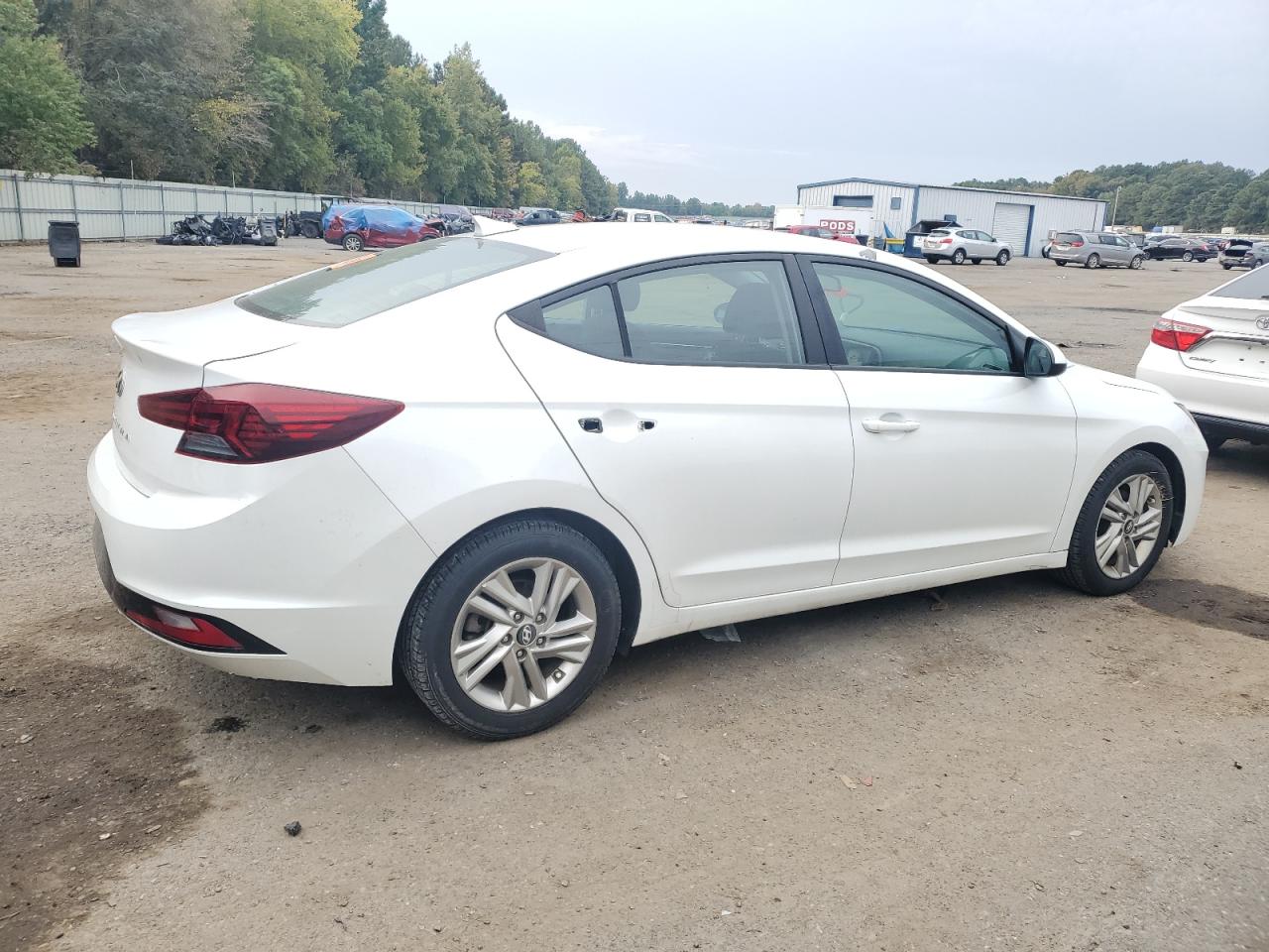 HYUNDAI ELANTRA SEL