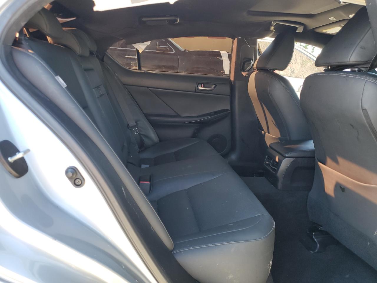 LEXUS IS 350 F SPORT DESIGN