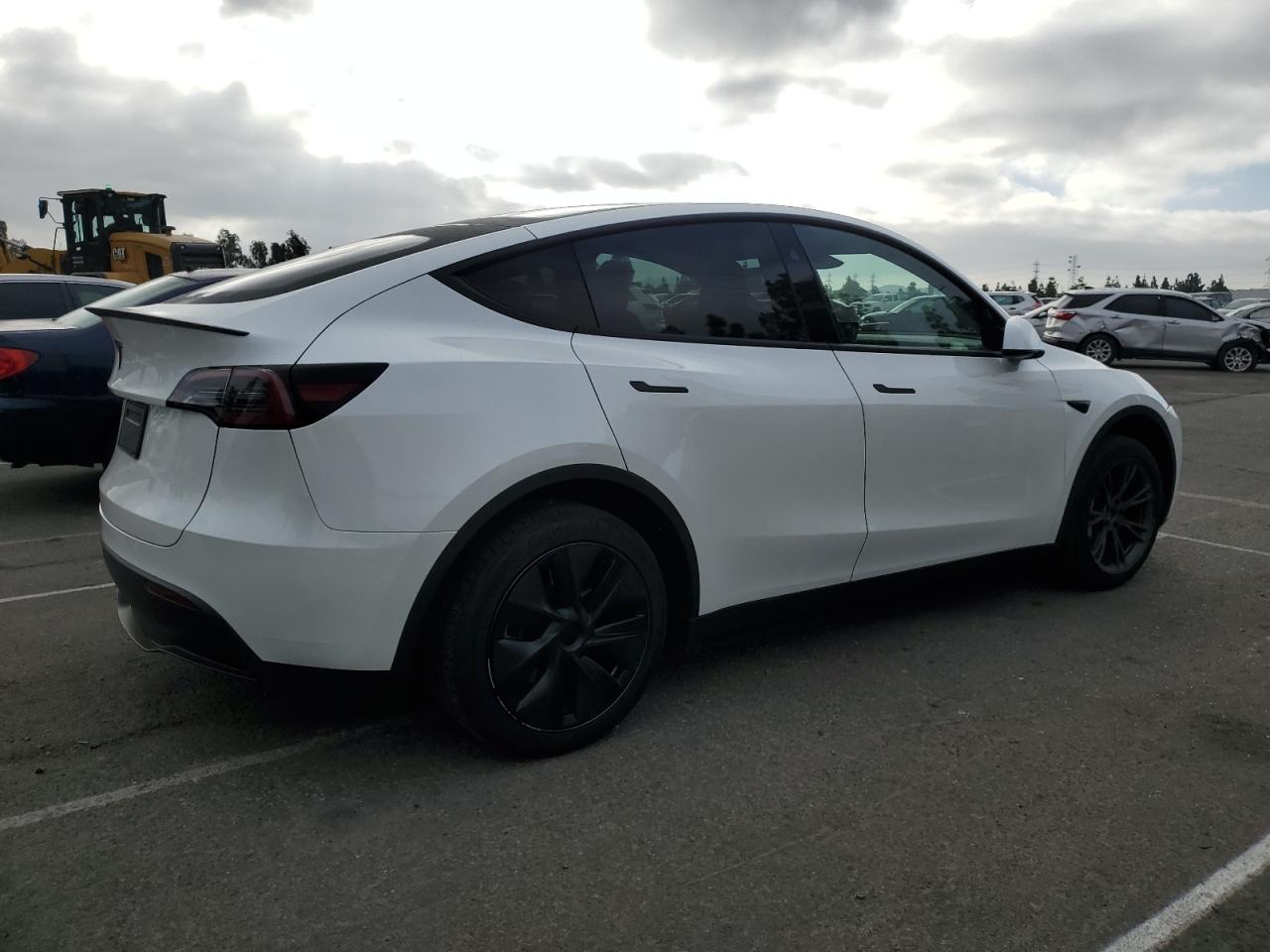 Lot #3302700005 2024 TESLA MODEL Y