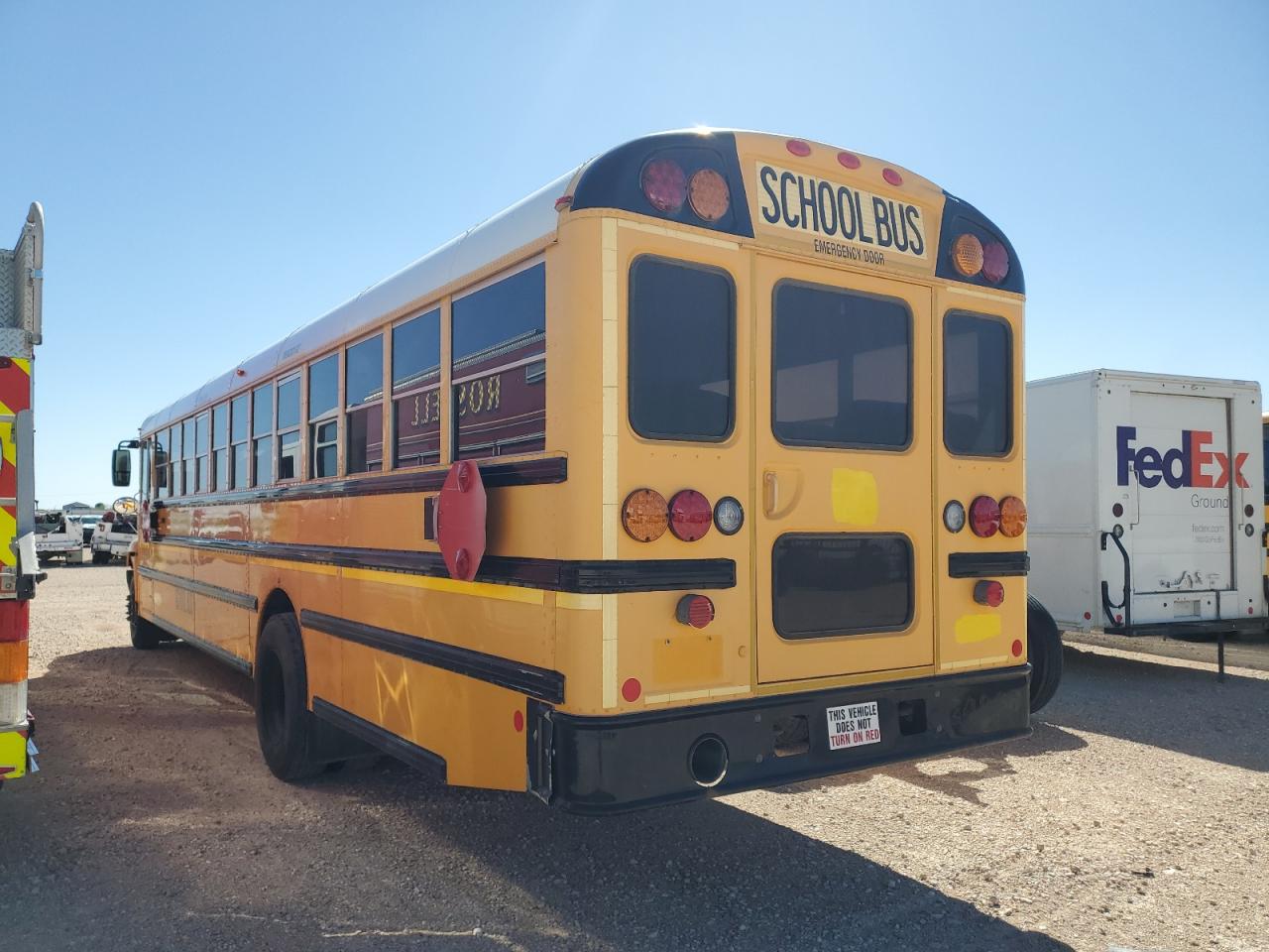 Lot #3305403312 2014 IC CORPORATION 3000 CE