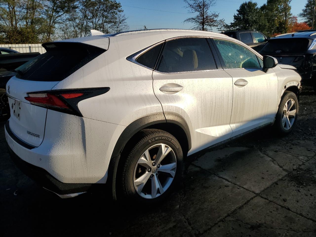 LEXUS NX 200T BASE