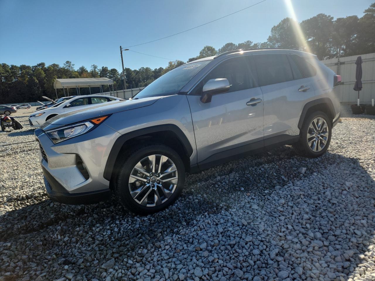 TOYOTA RAV4 XLE PREMIUM