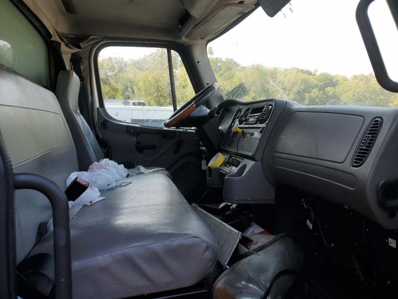 Lot #3284663326 2013 FREIGHTLINER BUSINESS CLASS M2 10