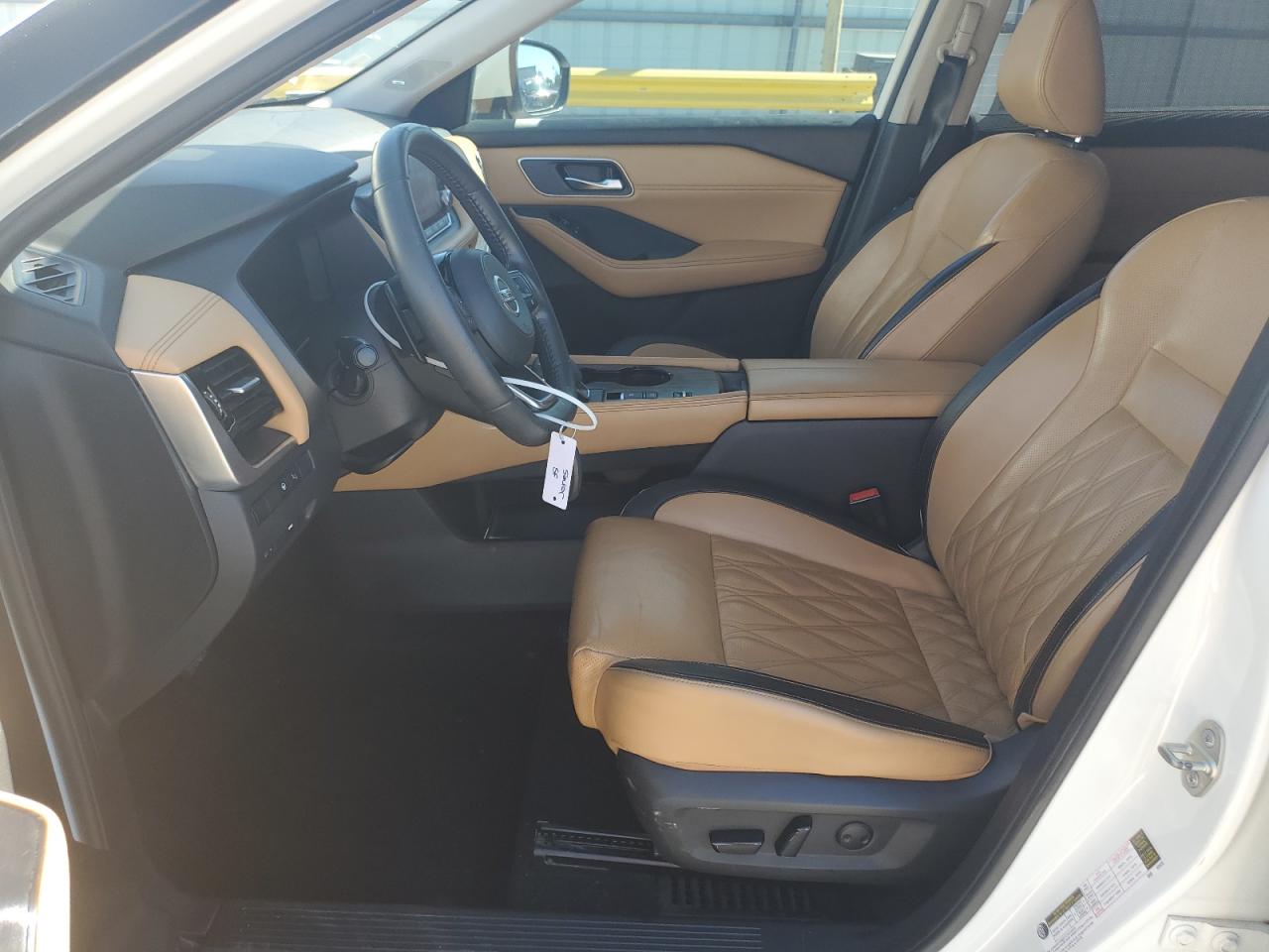 NISSAN ROGUE PLATINUM