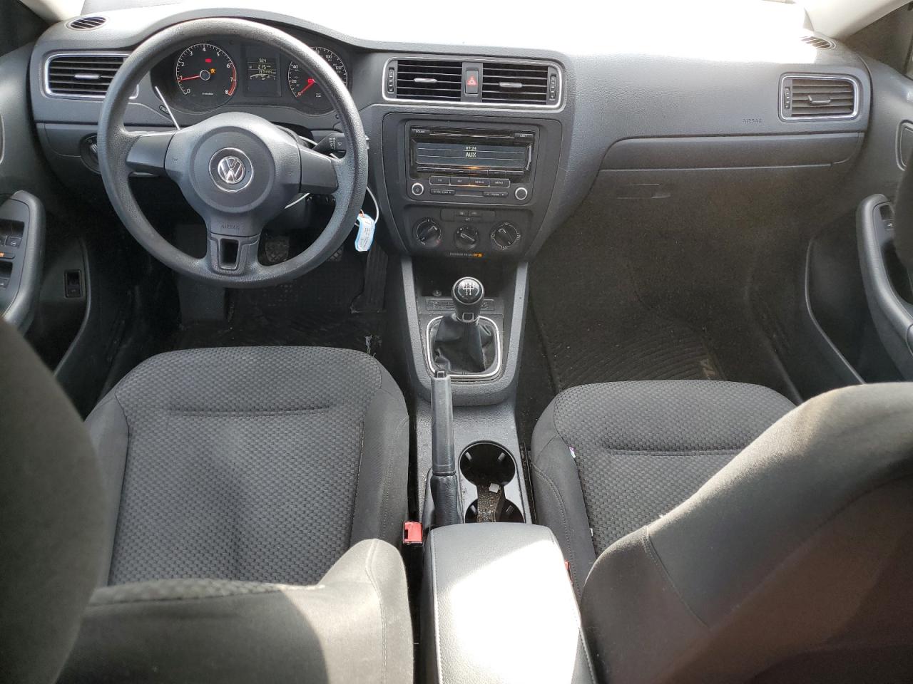 VOLKSWAGEN JETTA BASE