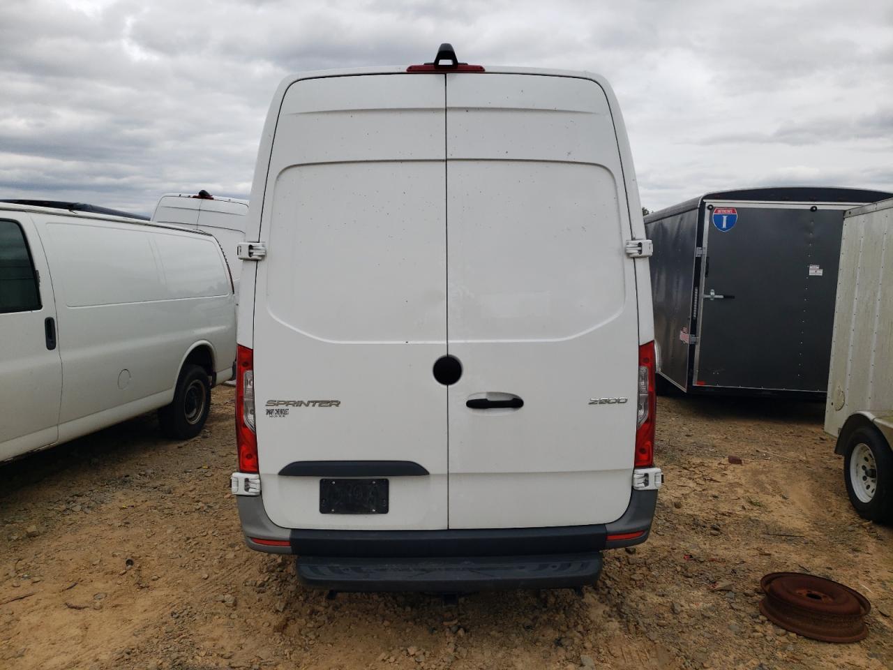 MERCEDES-BENZ SPRINTER 2500