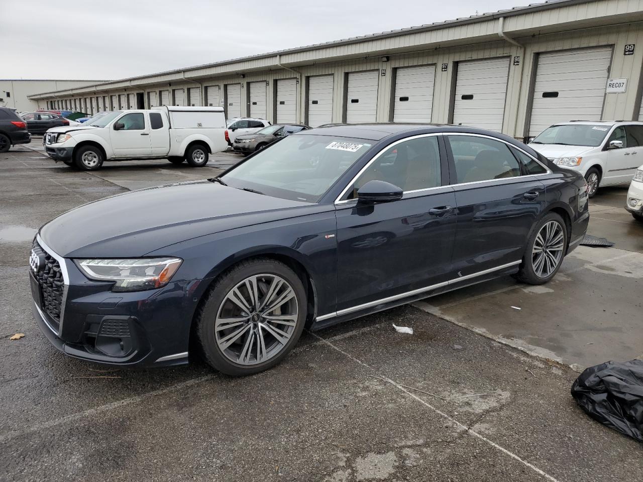 AUDI A8 L