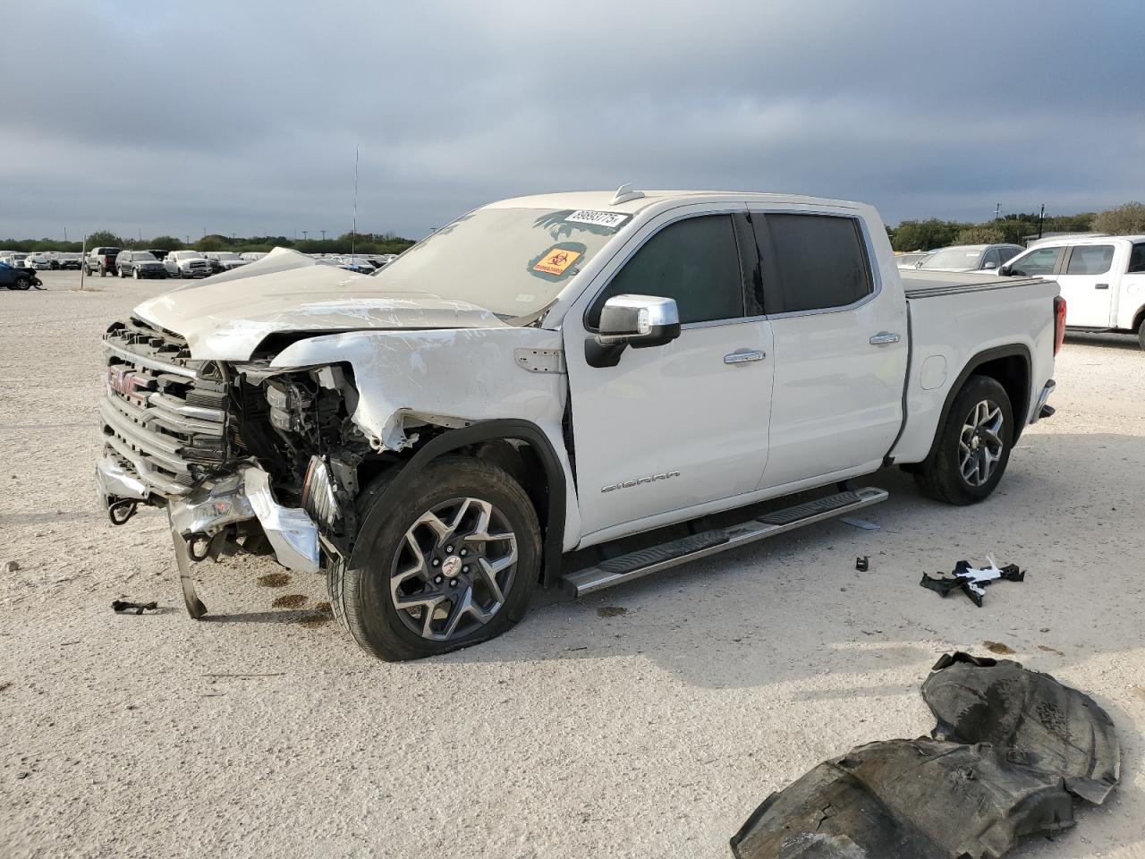 GMC SIERRA C1500 SLT