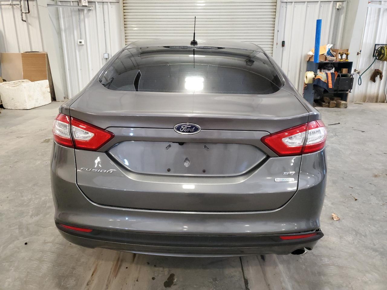 FORD FUSION SE