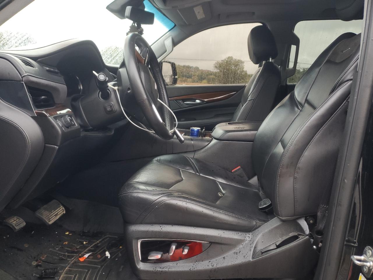 CADILLAC ESCALADE LUXURY