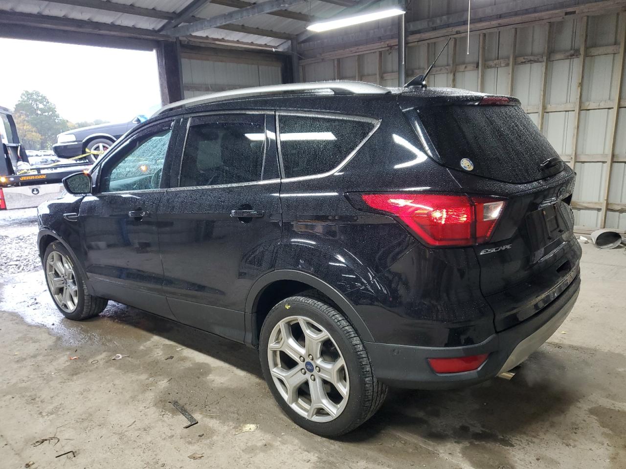 FORD ESCAPE TITANIUM