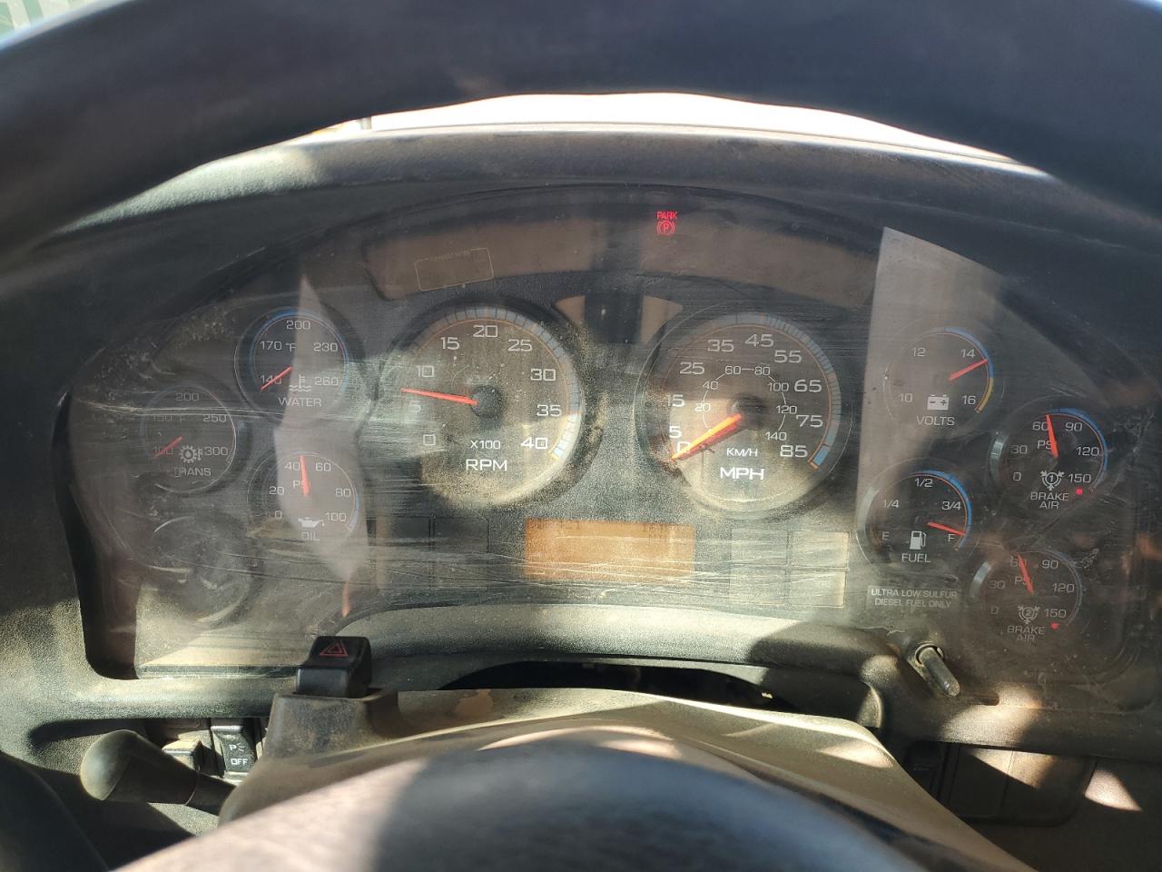 Lot #3305403312 2014 IC CORPORATION 3000 CE