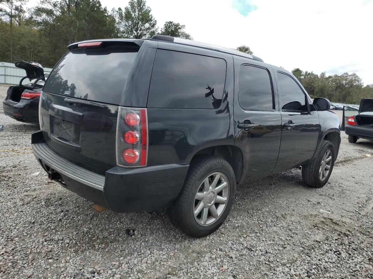 GMC YUKON DENALI