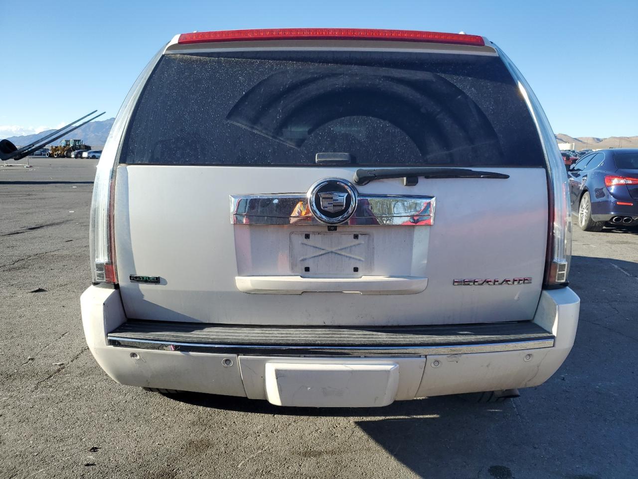 Lot #3317285175 2011 CADILLAC ESCALADE P