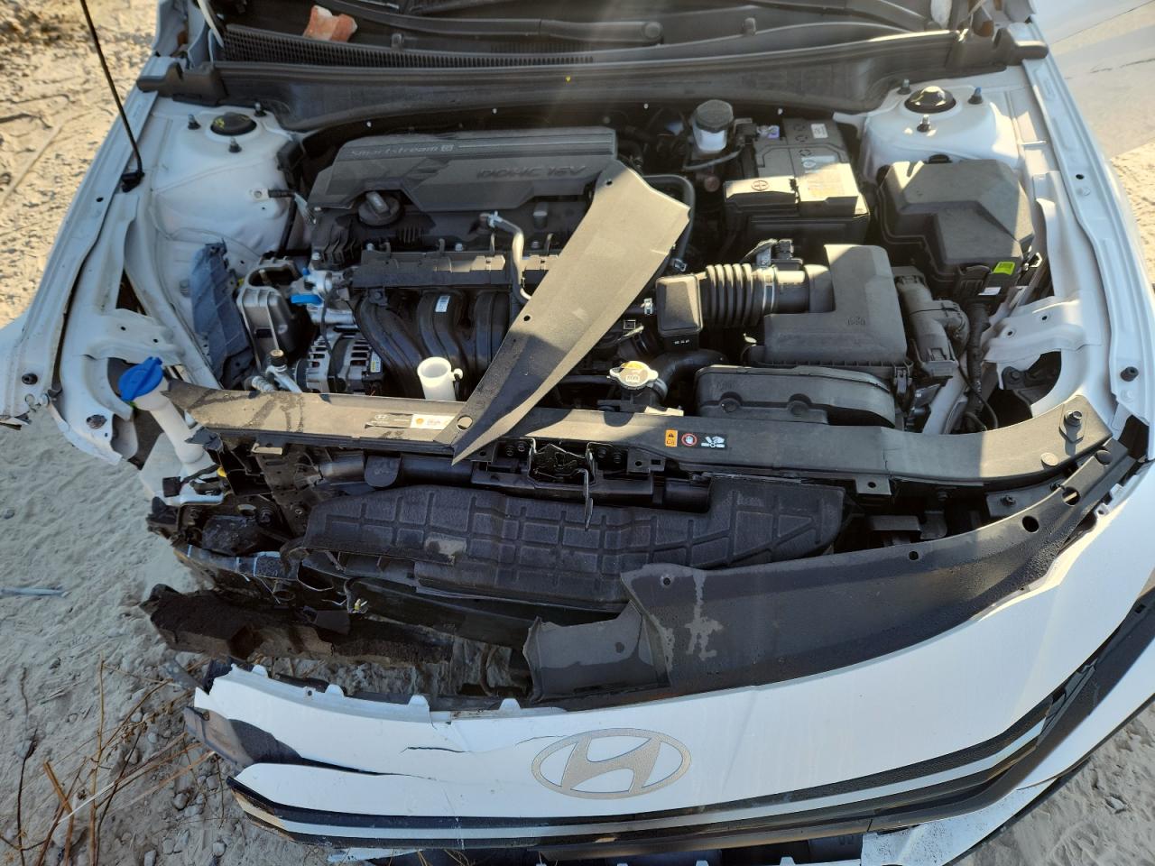 HYUNDAI ELANTRA LIMITED