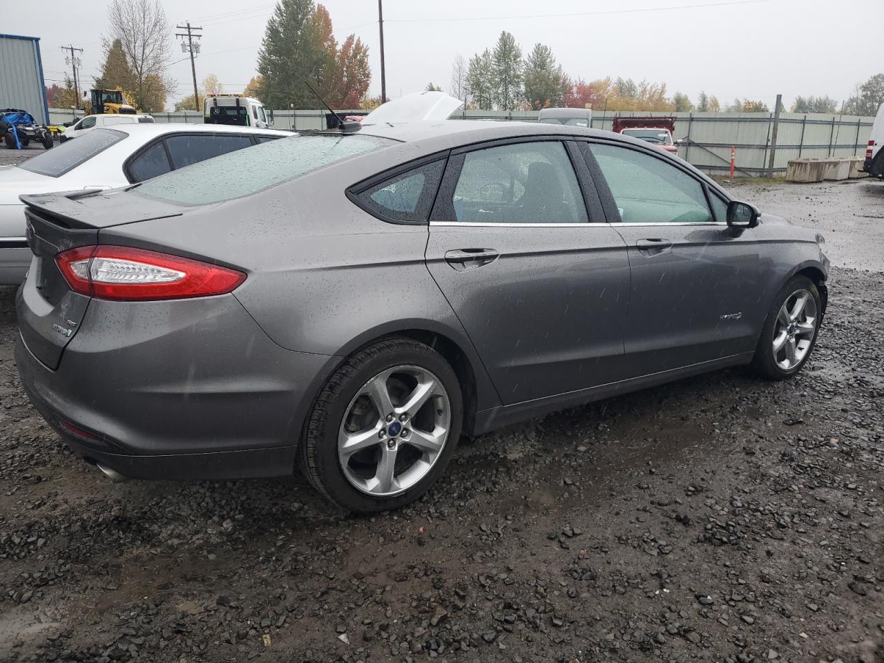 FORD FUSION SE HYBRID