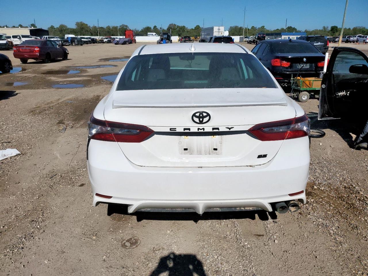 TOYOTA CAMRY SE NIGHT SHADE