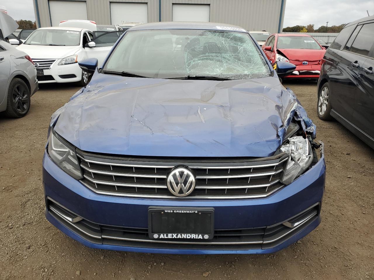 VOLKSWAGEN PASSAT S
