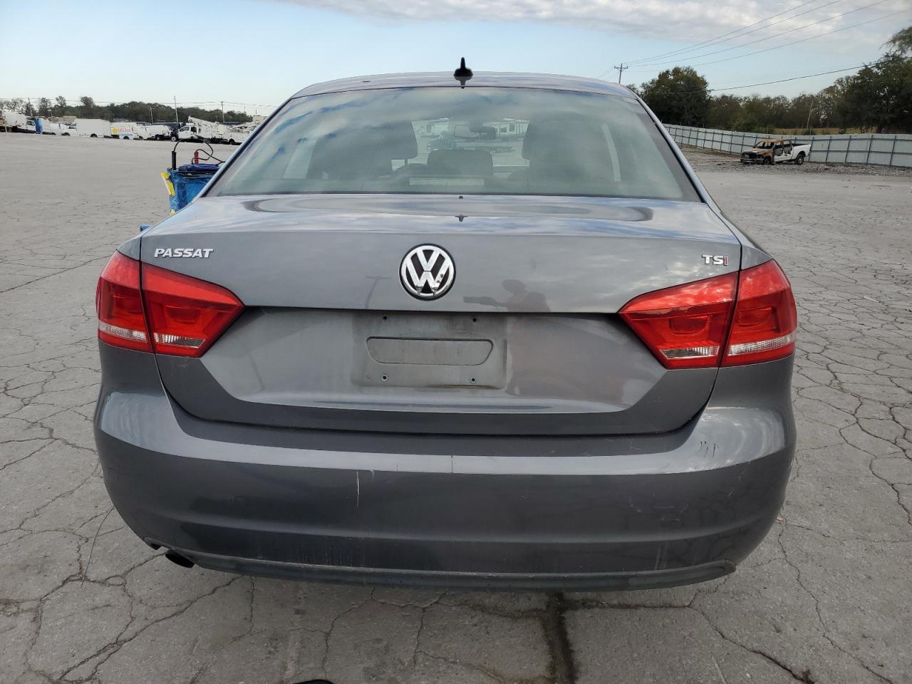 VOLKSWAGEN PASSAT S