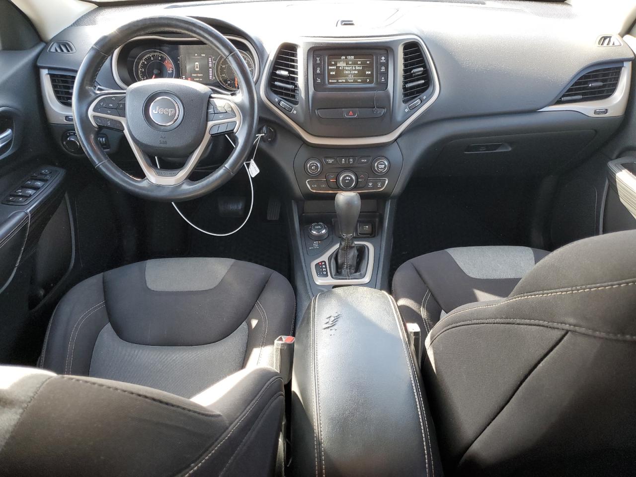 JEEP GRAND CHEROKEE SPORT