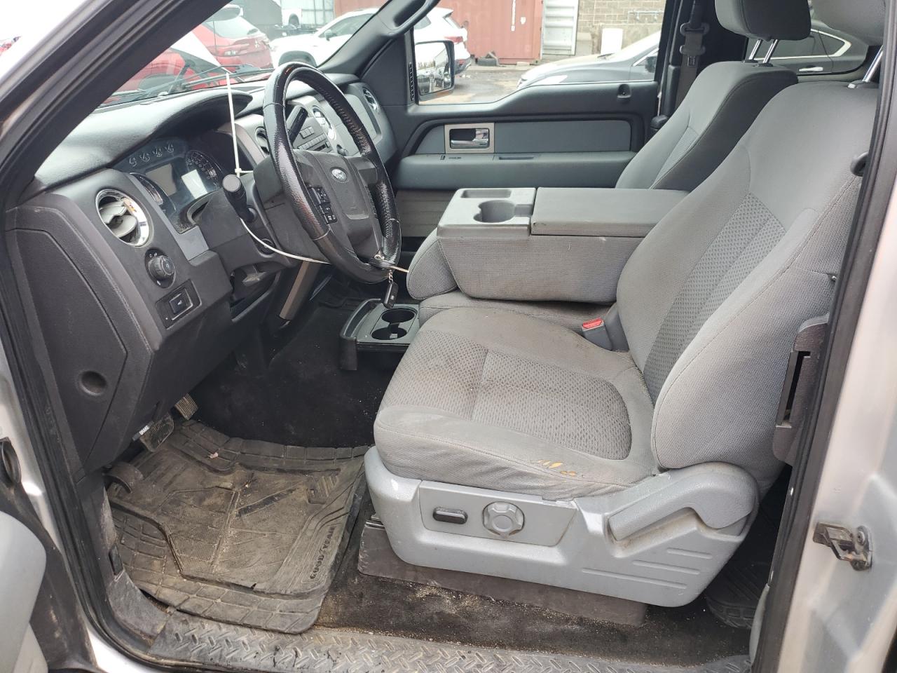 FORD F-150 SUPER CAB