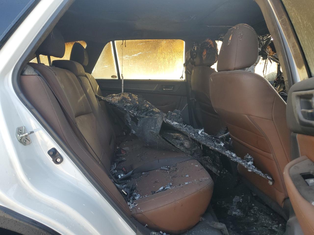 SUBARU OUTBACK TOURING