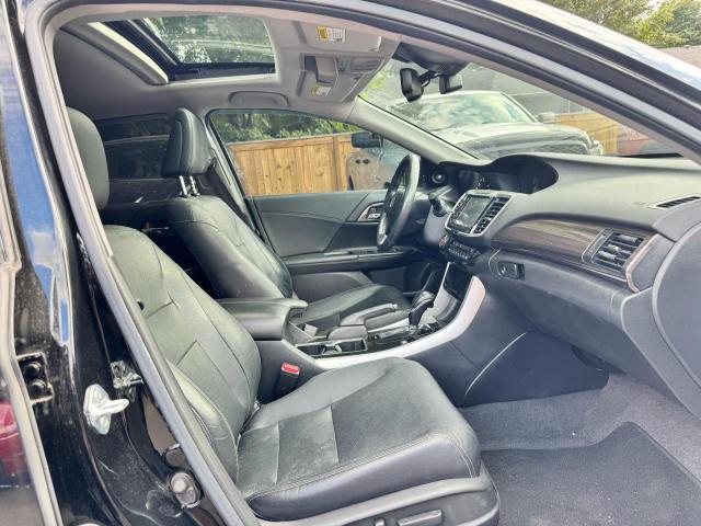 2017 HONDA ACCORD TOU JHMCR6F74HC017371