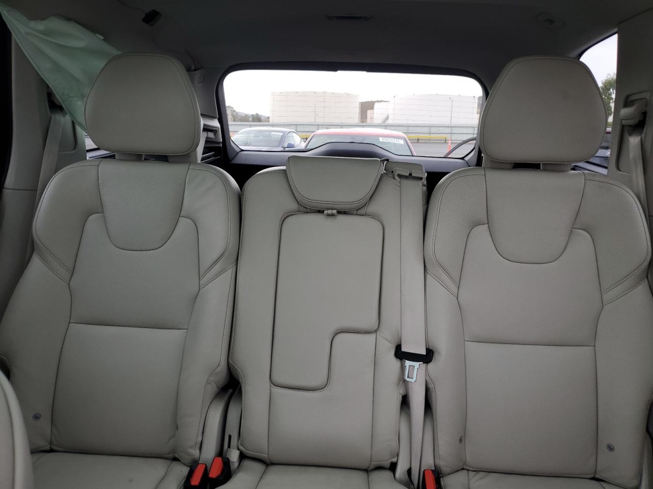 VOLVO XC90 T6 MOMENTUM