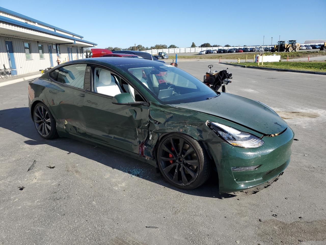 TESLA MODEL 3