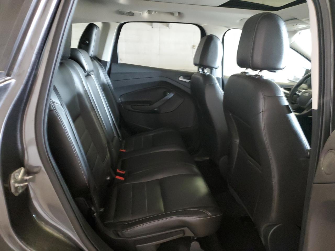 FORD ESCAPE TITANIUM