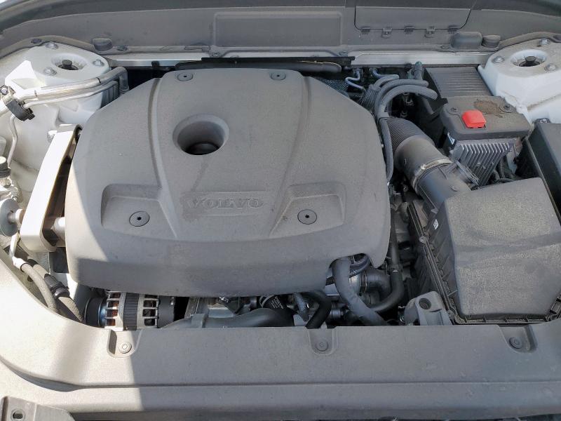 2020 VOLVO XC60 T5 IN YV4102DL9L1601505