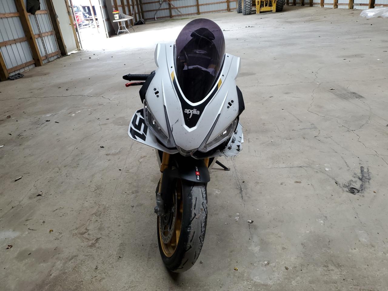 Lot #3277038167 2024 APRILIA RSV4 1100