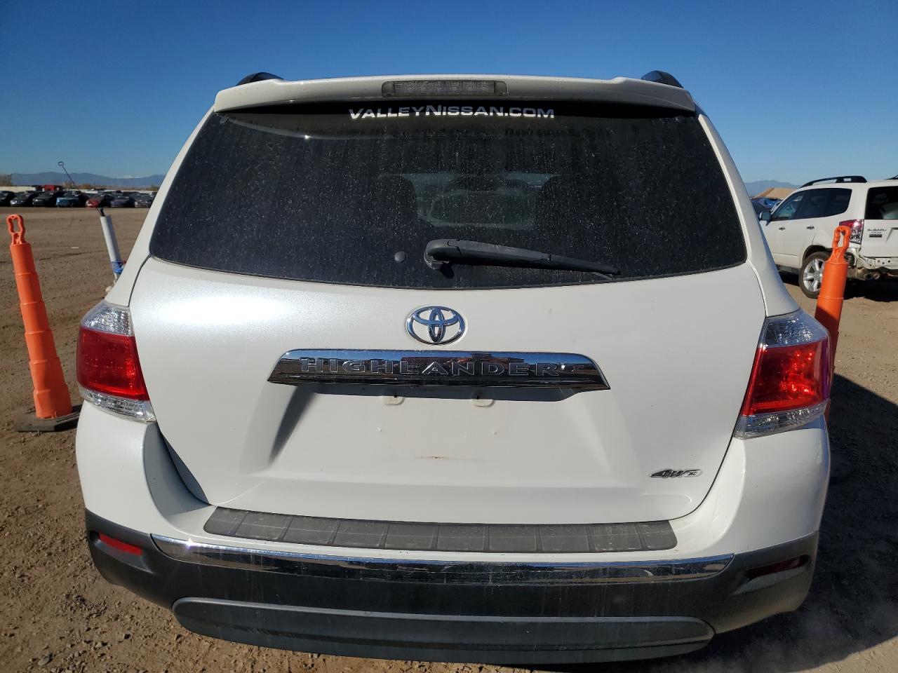 TOYOTA HIGHLANDER BASE