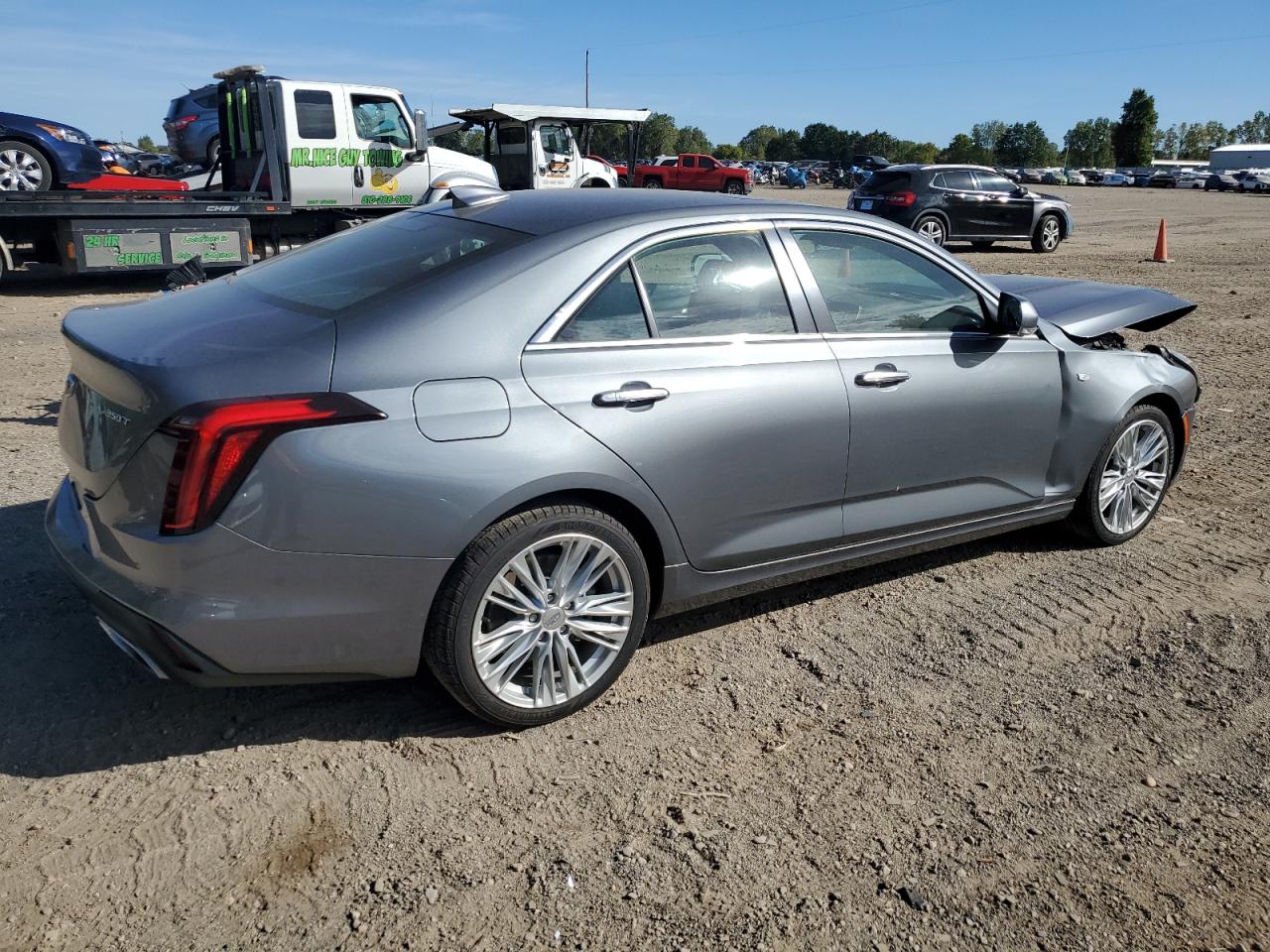 CADILLAC CT4 PREMIUM LUXURY