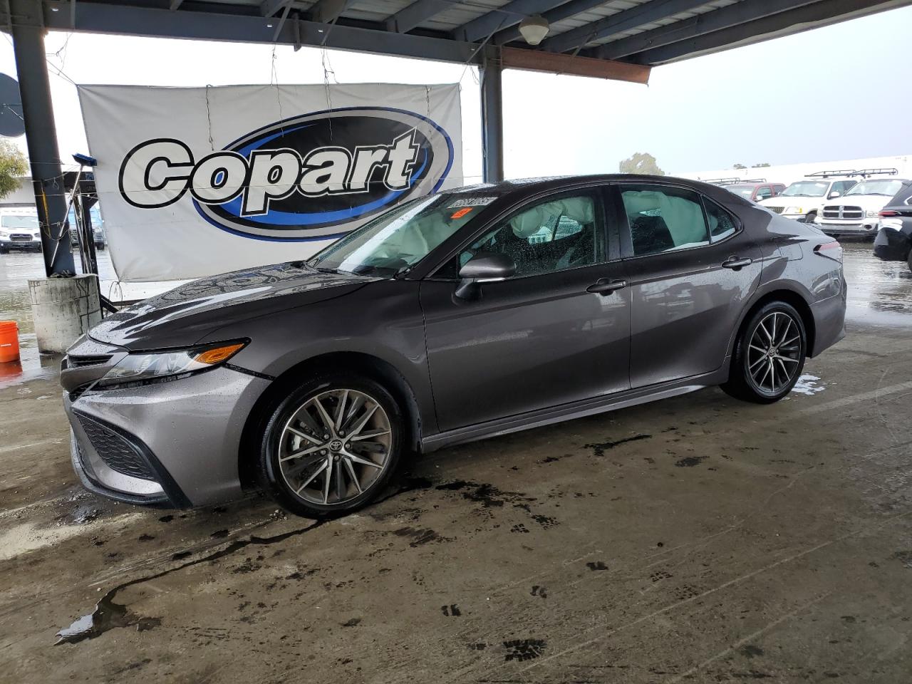 TOYOTA CAMRY SE NIGHT SHADE