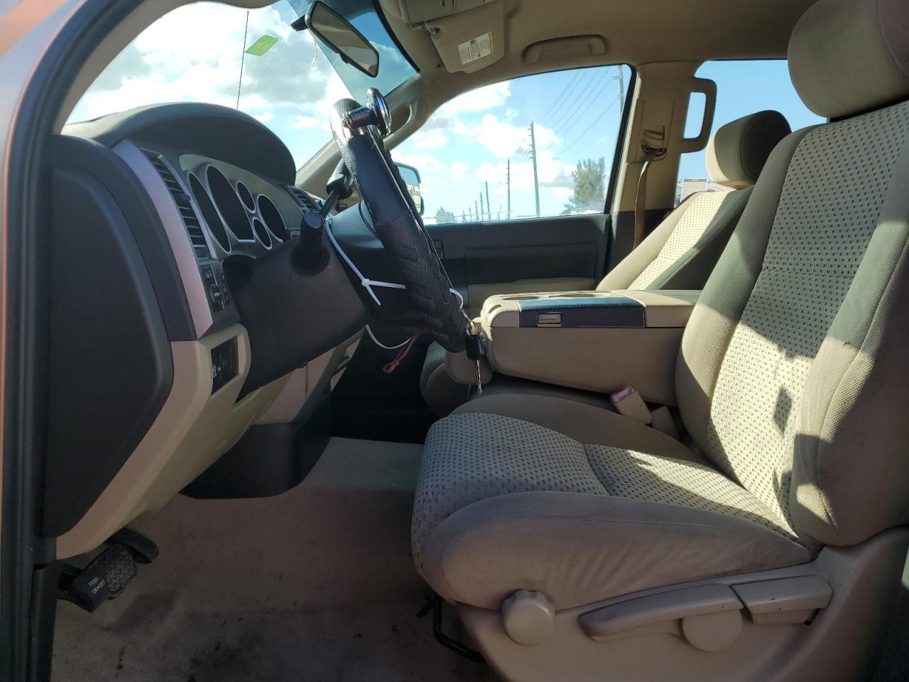 TOYOTA TUNDRA DOUBLE CAB SR5