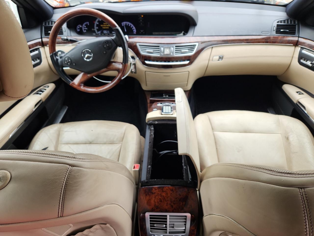 MERCEDES-BENZ S-CLASS 550