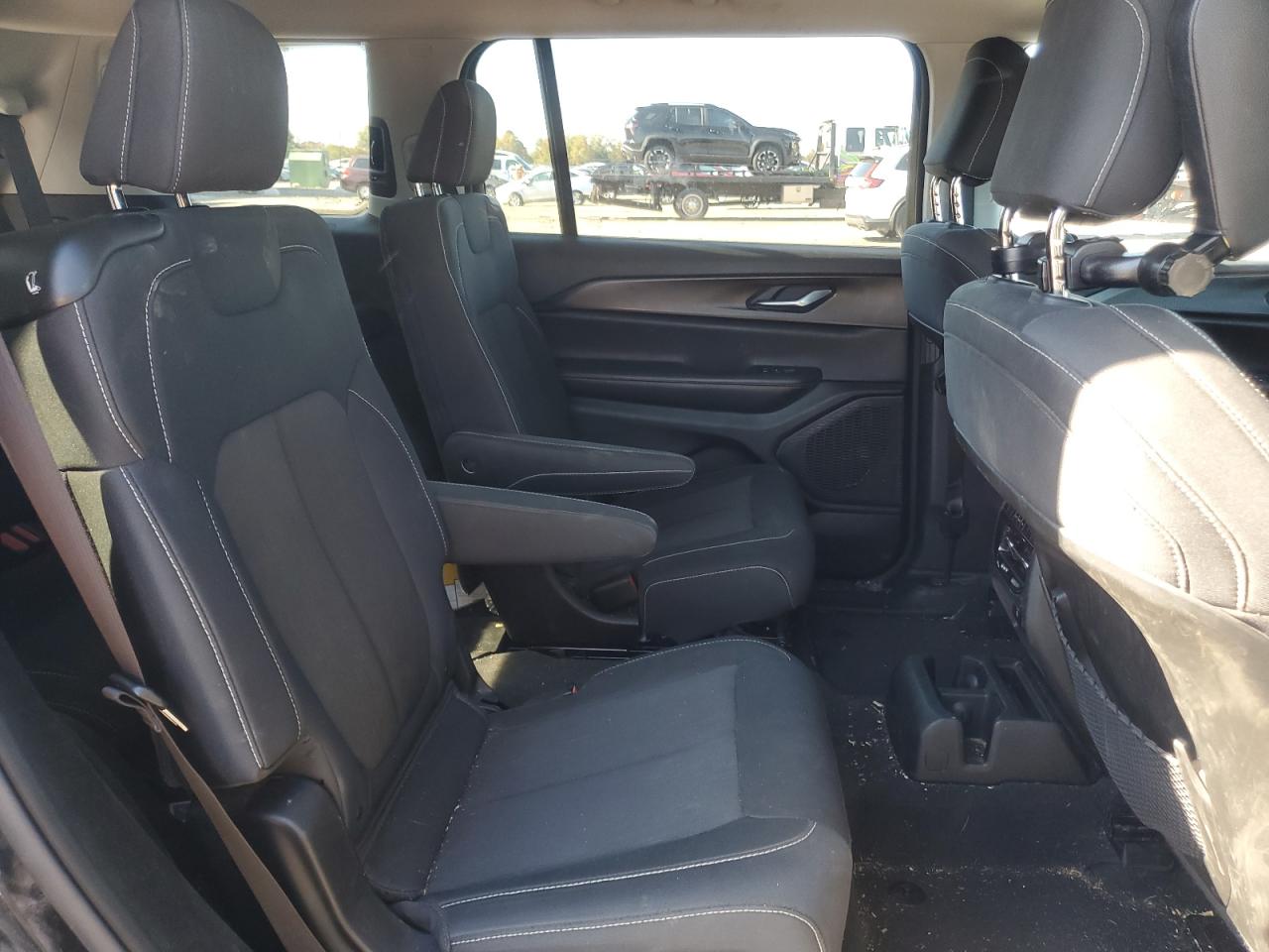 JEEP GRAND CHEROKEE L LAREDO