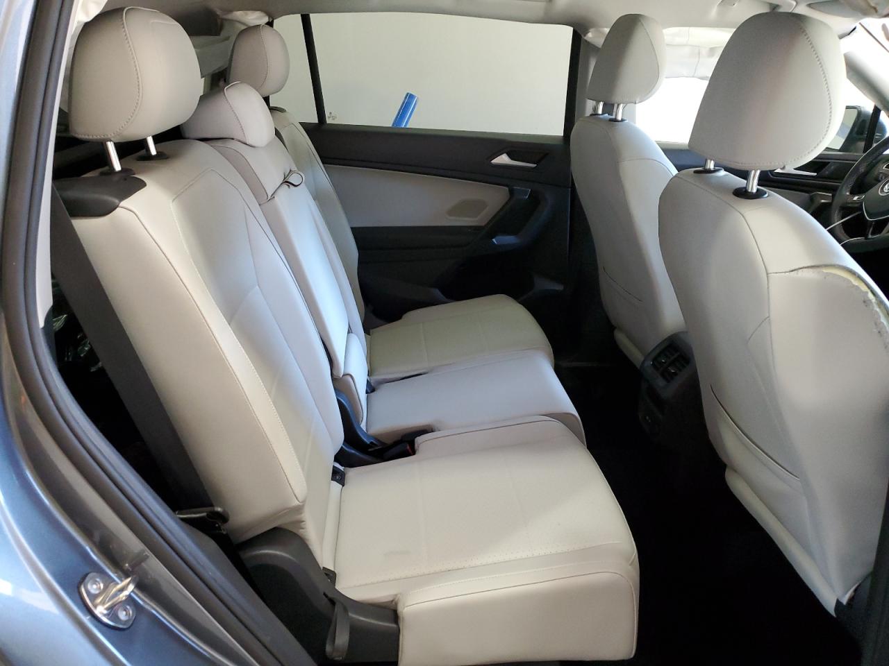 VOLKSWAGEN TIGUAN SE