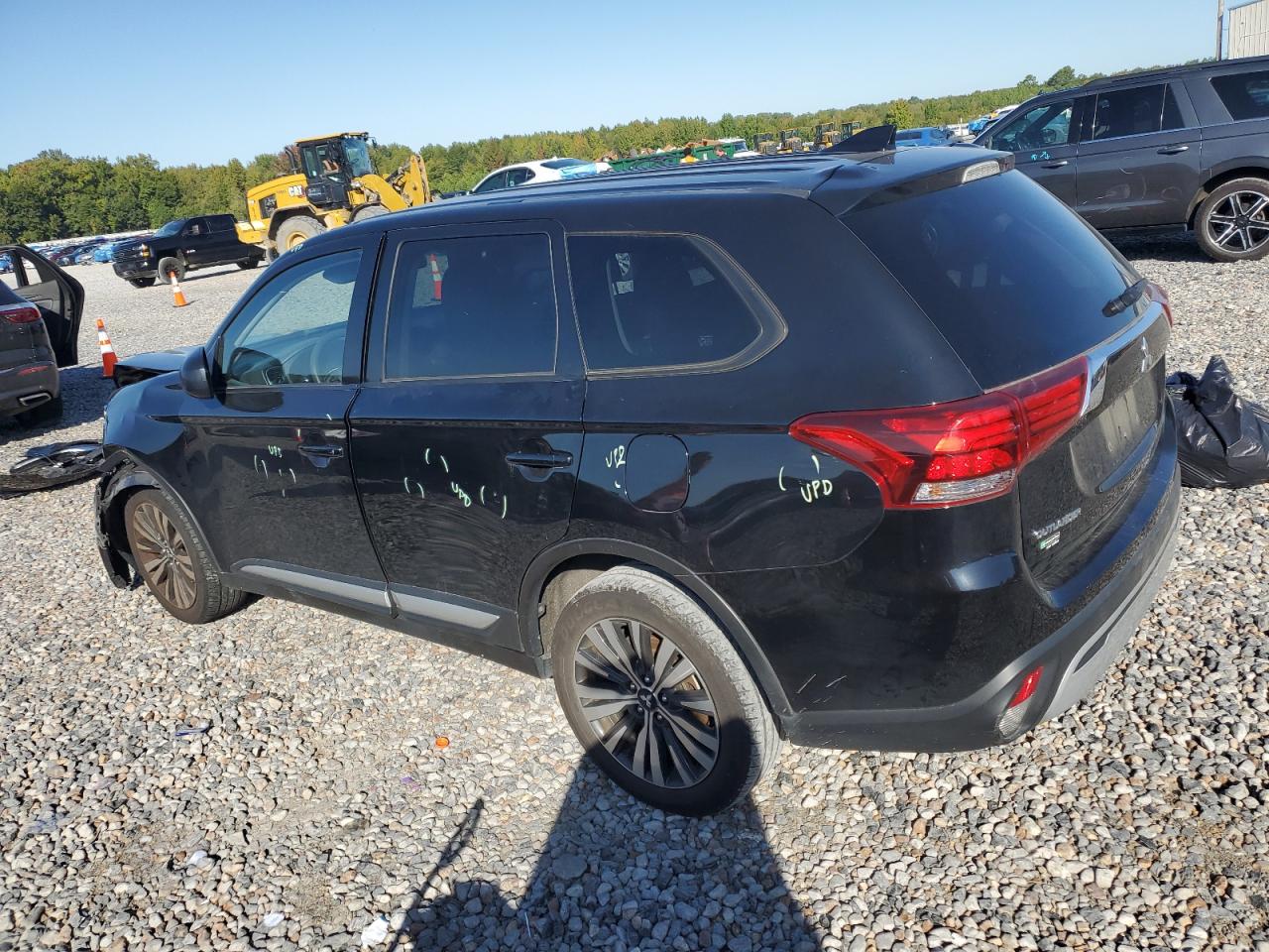 MITSUBISHI OUTLANDER SE