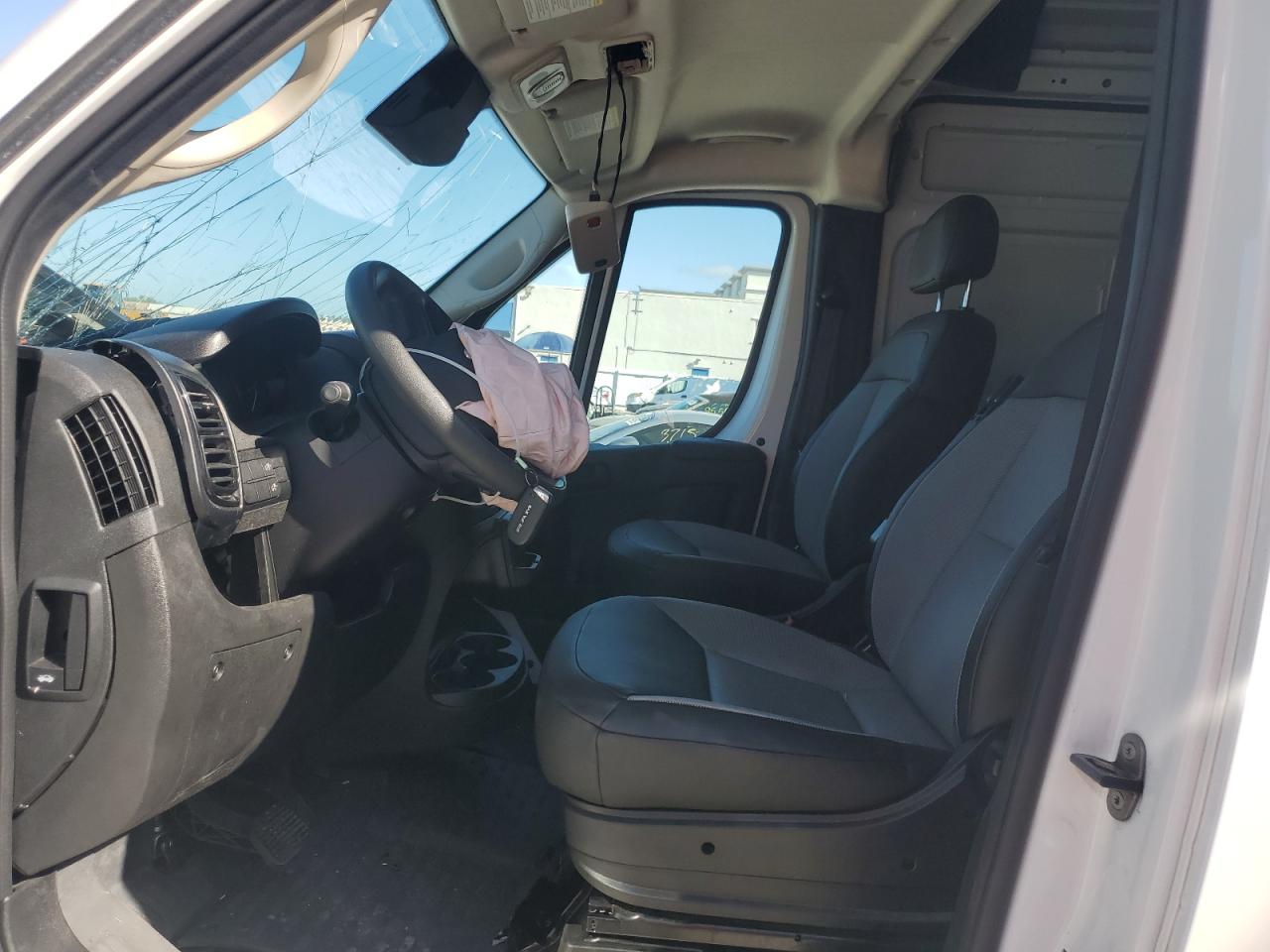 RAM PROMASTER 1500 HIGH