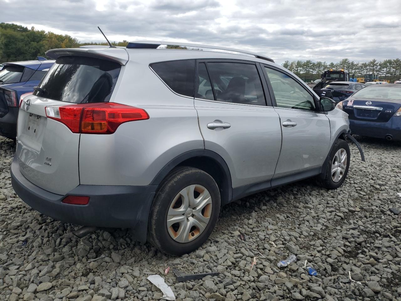 TOYOTA RAV4 LE