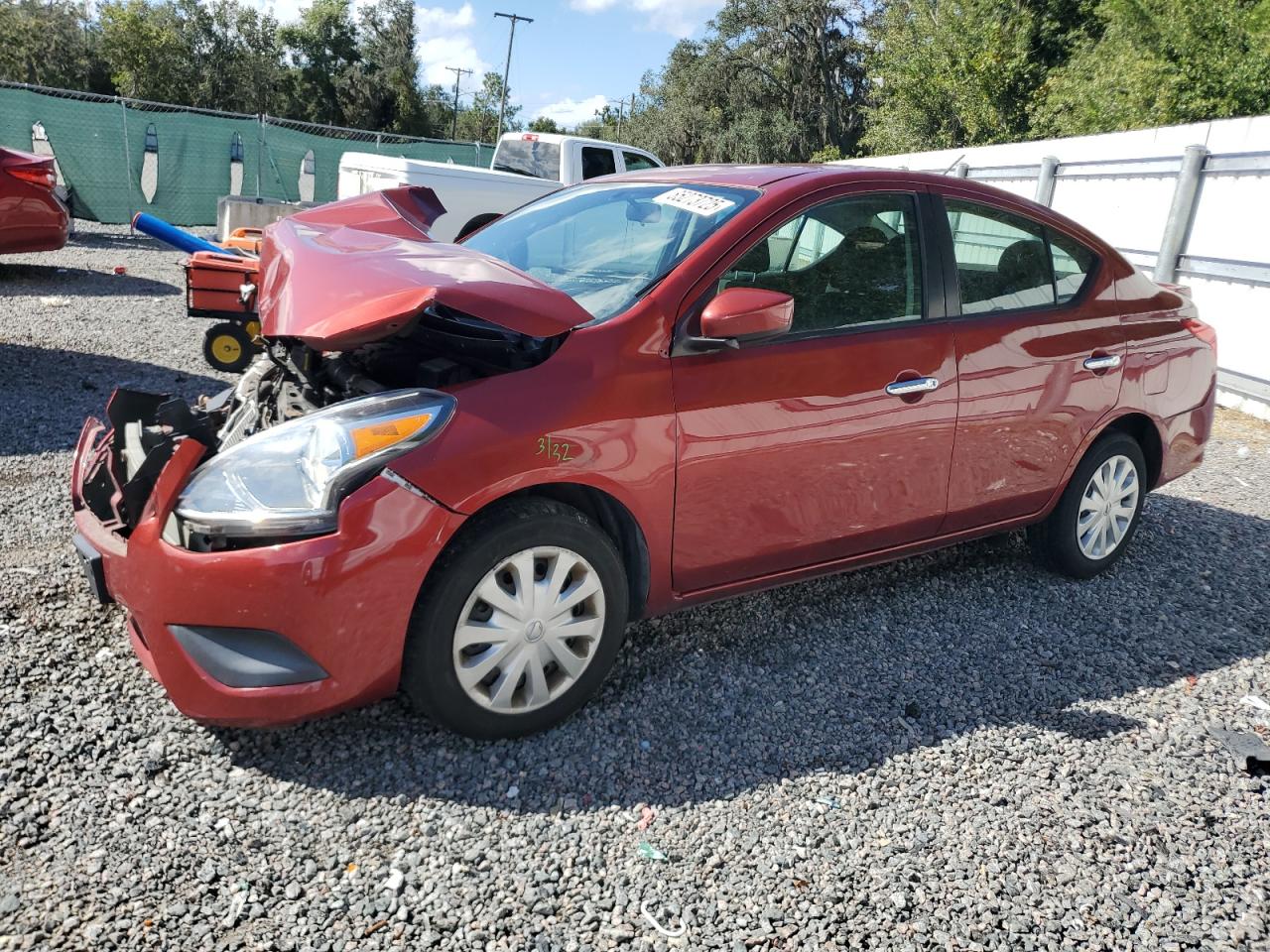 NISSAN VERSA S