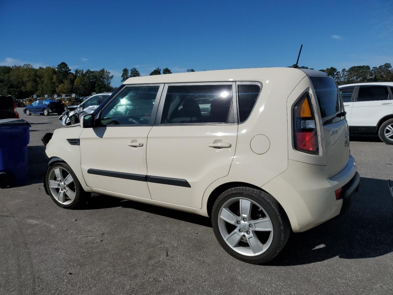 KIA SOUL +