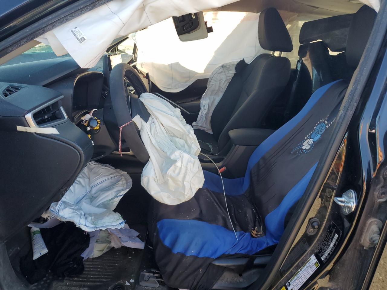 TOYOTA COROLLA CROSS LE