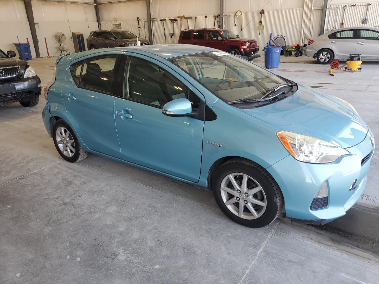 TOYOTA PRIUS C