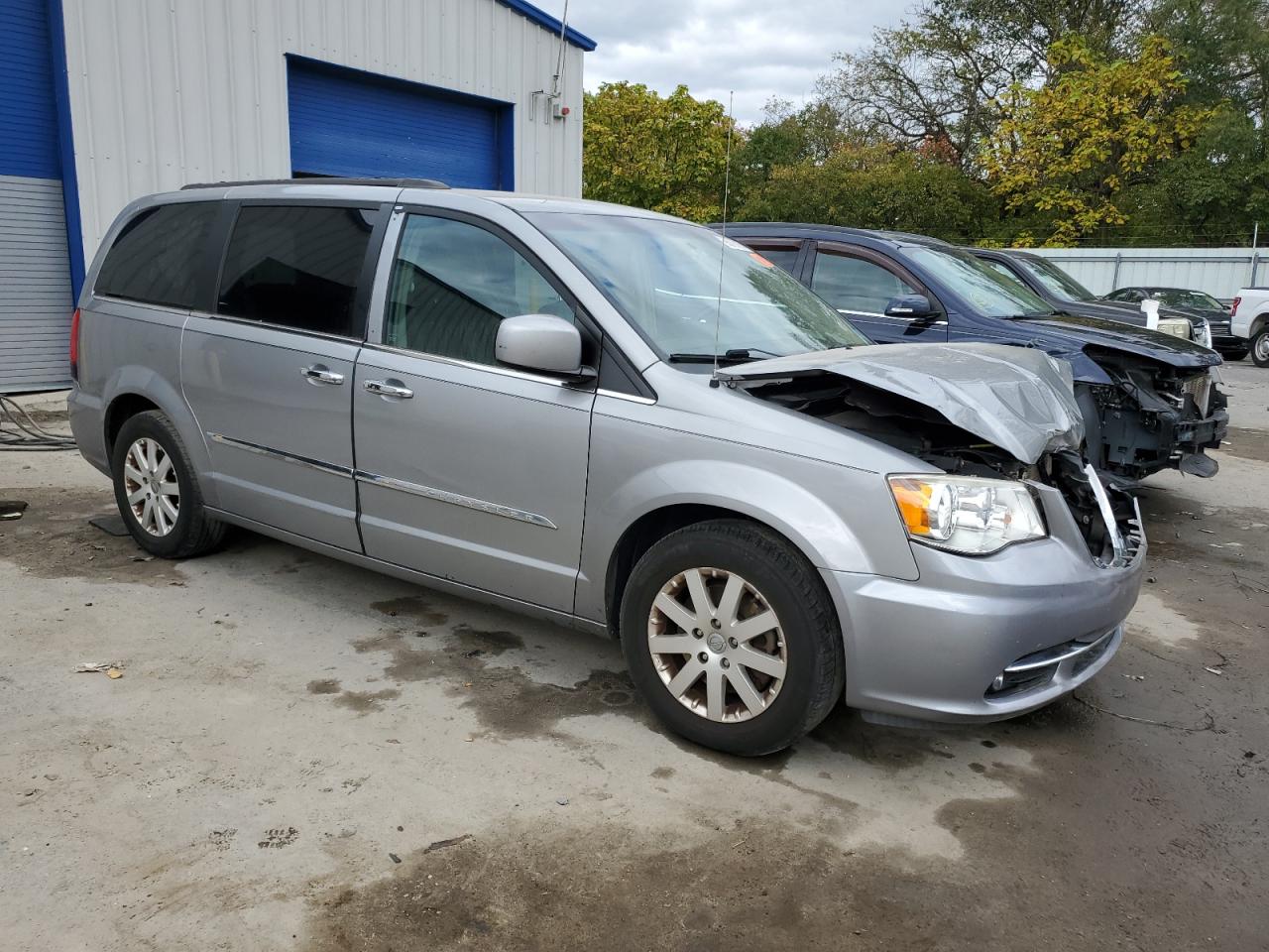 CHRYSLER TOWN & COUNTRY TOURING