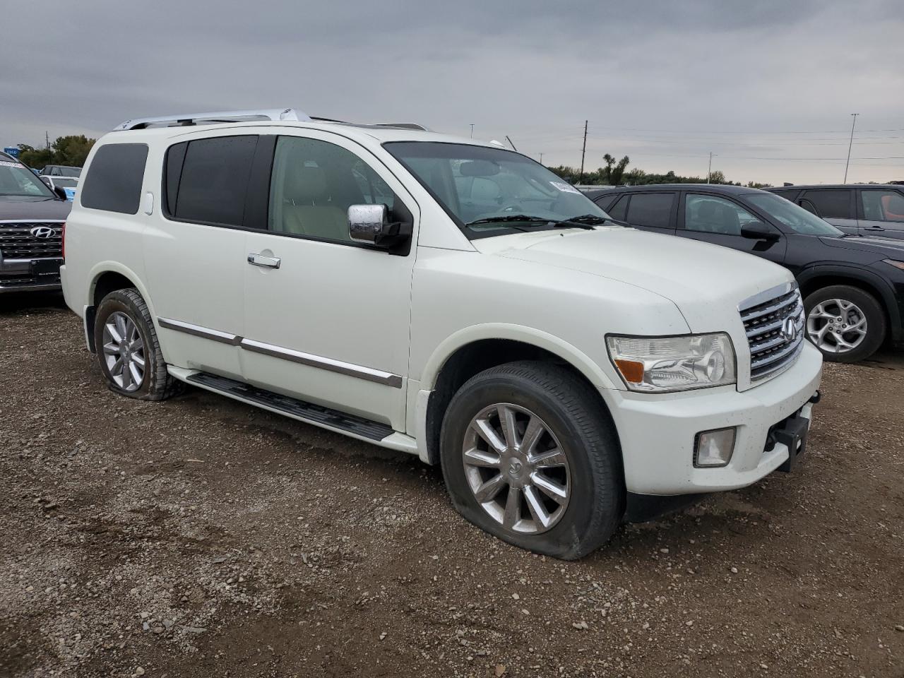 INFINITI QX56