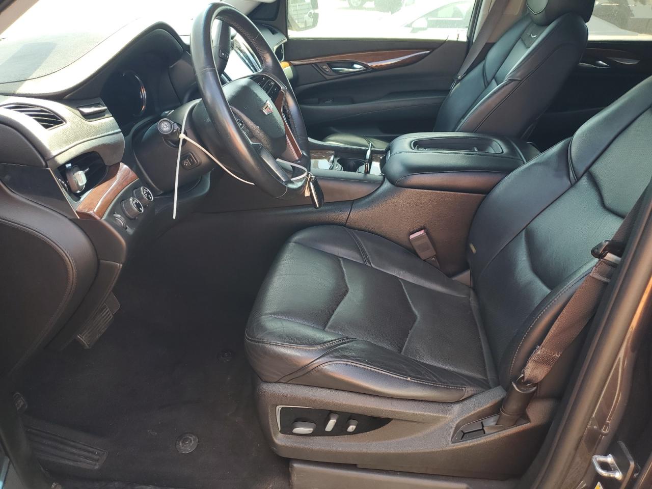 CADILLAC ESCALADE ESV LUXURY