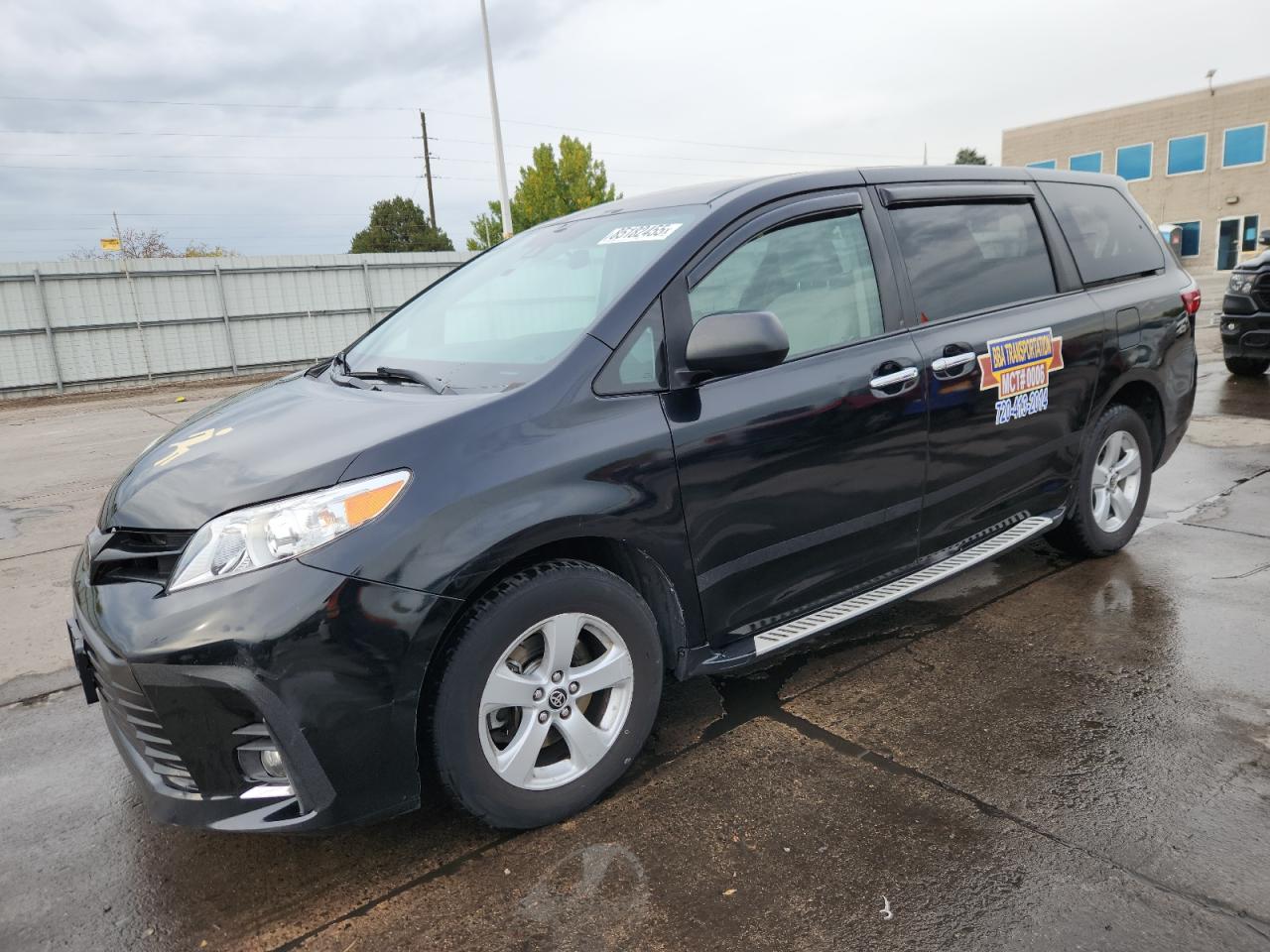TOYOTA SIENNA L